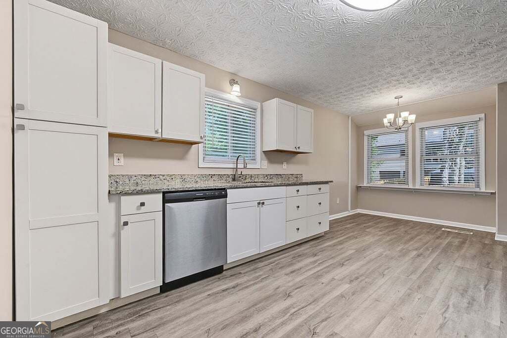4 bedroom, 2.5 bathroom, 3,560 sq ft single family residence for sale at 2638 Tritt Springs Trace, Marietta, GA 30062 — photo 7