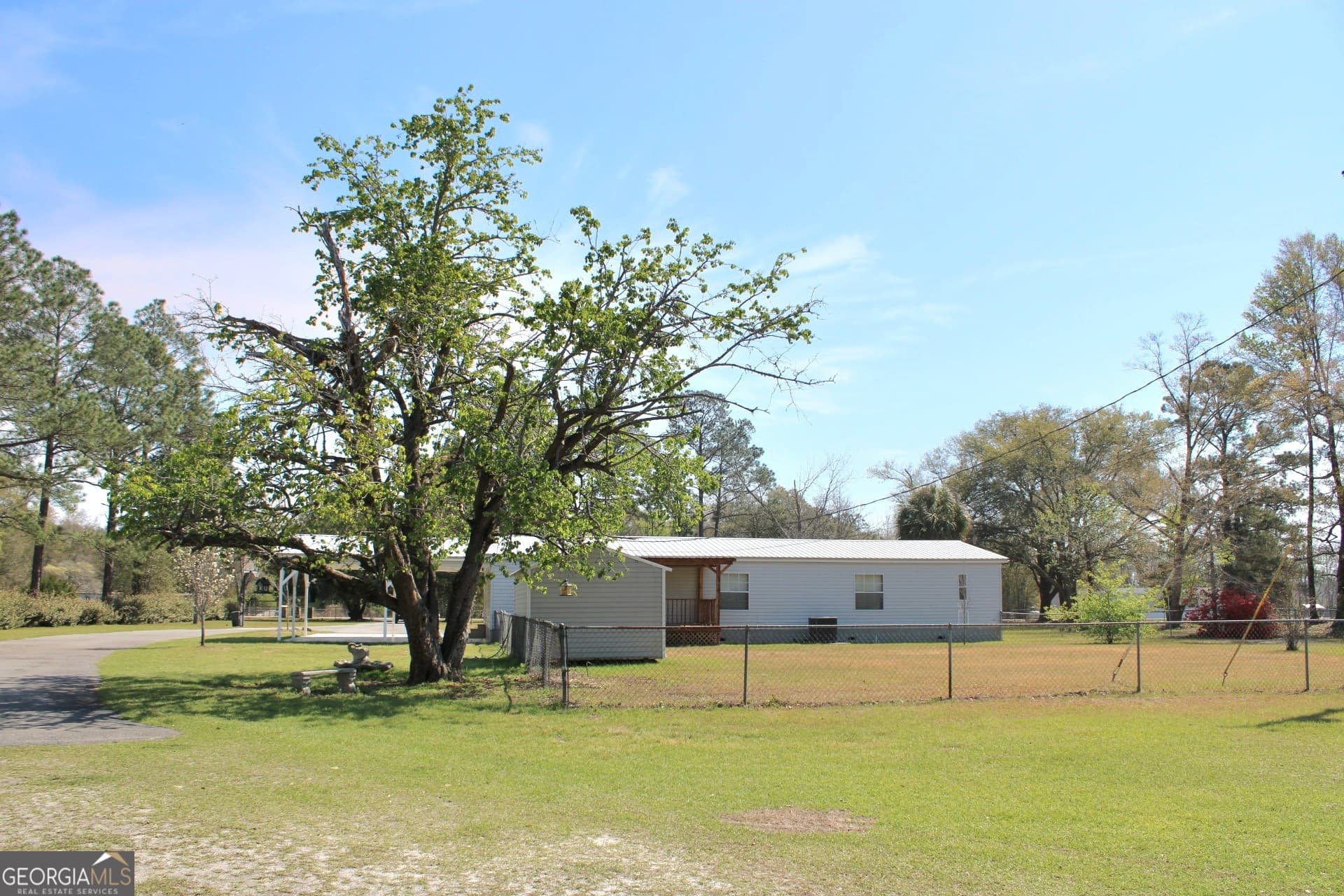 3 bedroom, 2 bathroom, 1,792 sq ft manufactured home,single family residence for sale at 1606 Homestead Drive, Ellabell, GA 31308 — photo 8