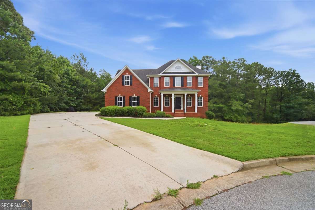 4 bedroom, 2.5 bathroom single family residence for rent at 2000 Millstone Drive, Conyers, GA 30094 for $3,300 a month — photo 6