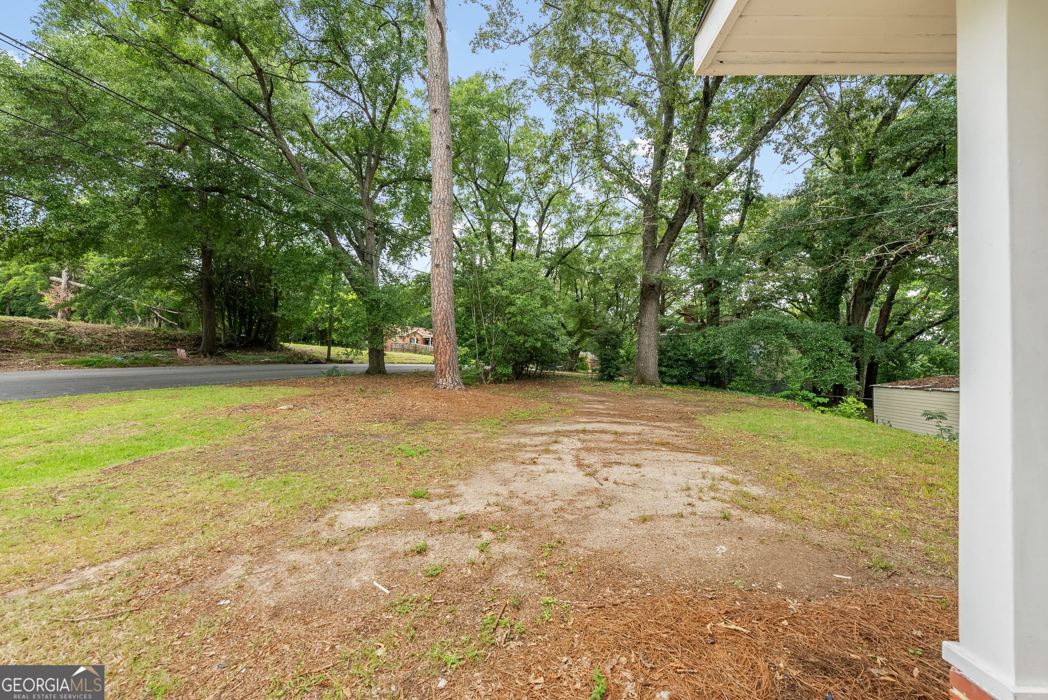 3 bedroom, 1 bathroom, 1,400 sq ft single family residence for sale at 1605 41st Street, Columbus, GA 31904 — photo 3
