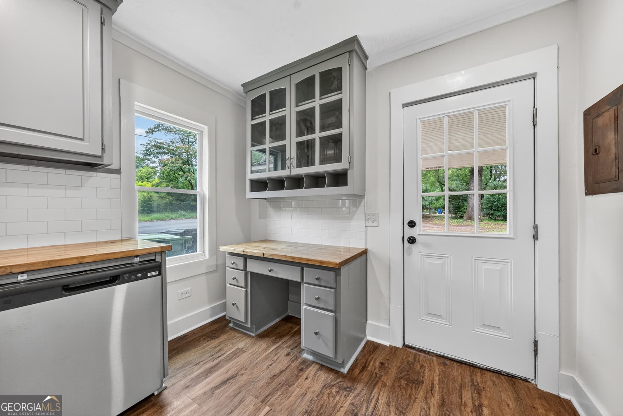 3 bedroom, 1 bathroom, 1,400 sq ft single family residence for sale at 1605 41st Street, Columbus, GA 31904 — photo 2