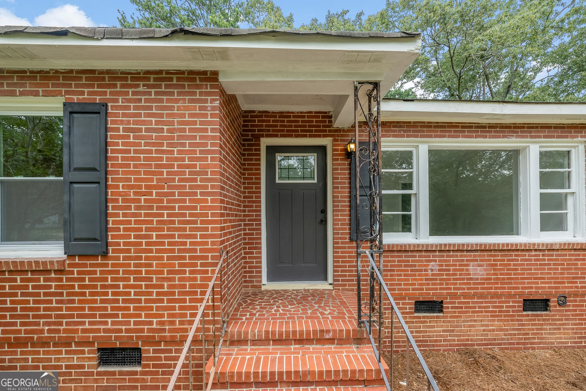 3 bedroom, 1 bathroom, 1,400 sq ft single family residence for sale at 1605 41st Street, Columbus, GA 31904 — photo 4
