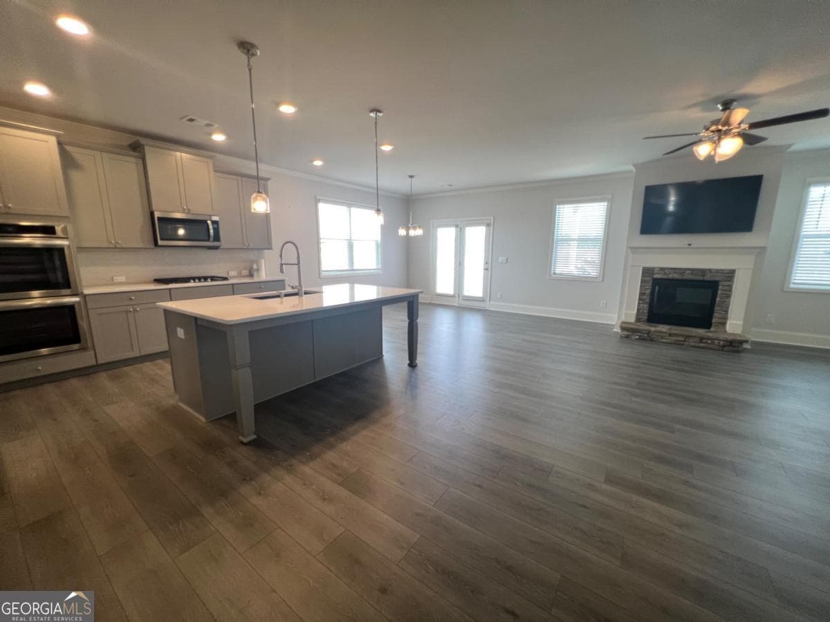 4 bedroom, 3 bathroom single family residence for rent at 7214 Whitewater Drive, Flowery Branch, GA 30542 for $3,300 a month — photo 5