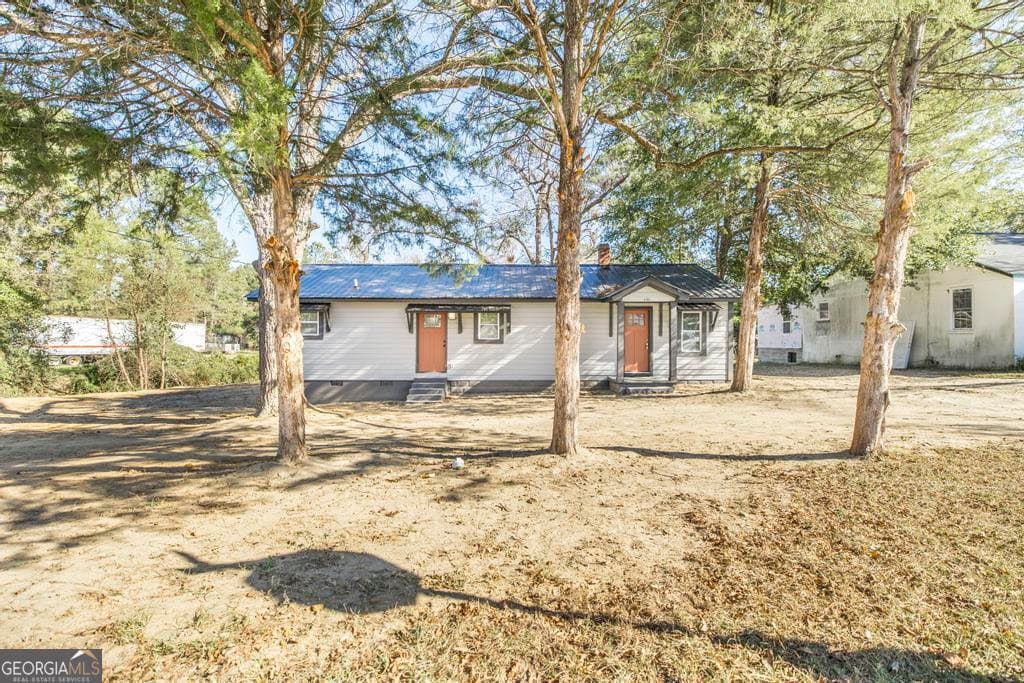 3 bedroom, 2 bathroom, 1,200 sq ft single family residence under contract at 401 Pine Street, Dublin, GA 31021 — photo 10