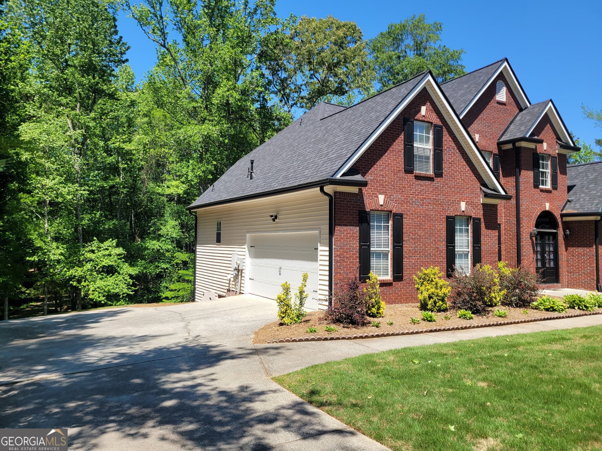 5 bedroom, 3.5 bathroom, 4,163 sq ft single family residence for sale at 26 Parlor Circle, Sharpsburg, GA 30277 — photo 2