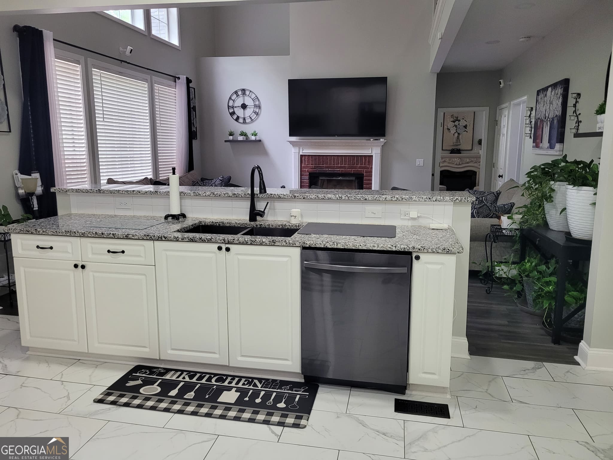 5 bedroom, 3.5 bathroom, 4,163 sq ft single family residence for sale at 26 Parlor Circle, Sharpsburg, GA 30277 — photo 10