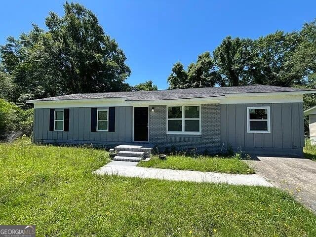 4 bedroom, 1 bathroom, 1,000 sq ft single family residence for rent at 2844 Shamrock Lane, Macon, GA 31206 for $1,111 a month