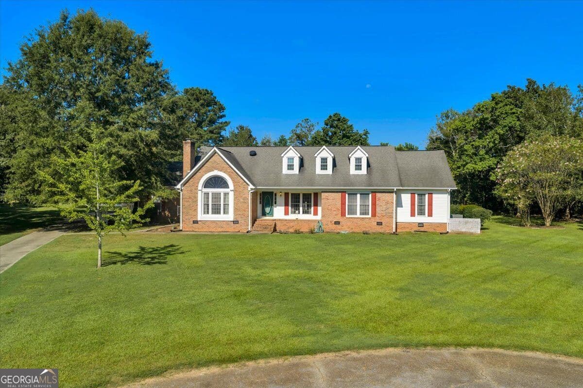 4 bedroom, 3.5 bathroom, 3,583 sq ft single family residence for sale at 105 Julies Circle, Perry, GA 31069 — photo 2