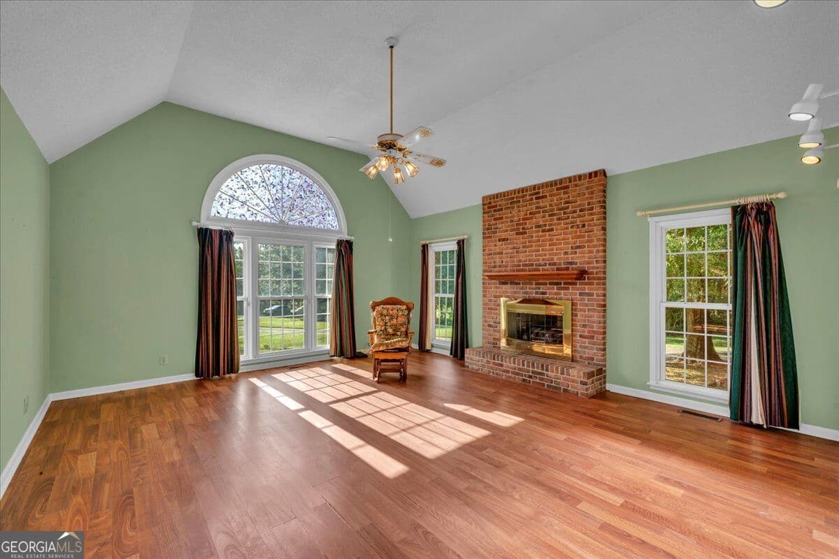 4 bedroom, 3.5 bathroom, 3,583 sq ft single family residence for sale at 105 Julies Circle, Perry, GA 31069 — photo 8
