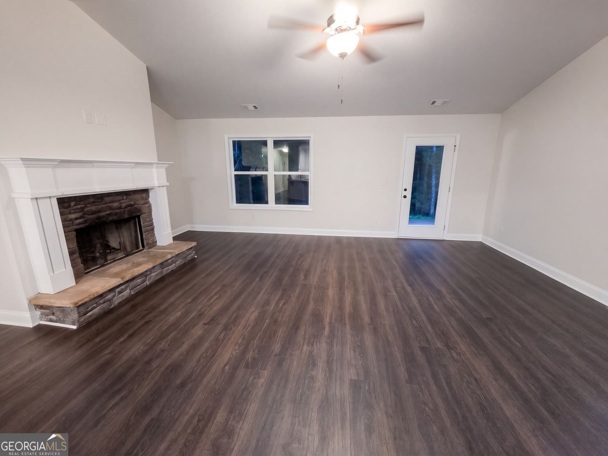 4 bedroom, 2.5 bathroom, 1,689 sq ft single family residence for sale at 174 Pecan Street, Danielsville, GA 30633 — photo 3