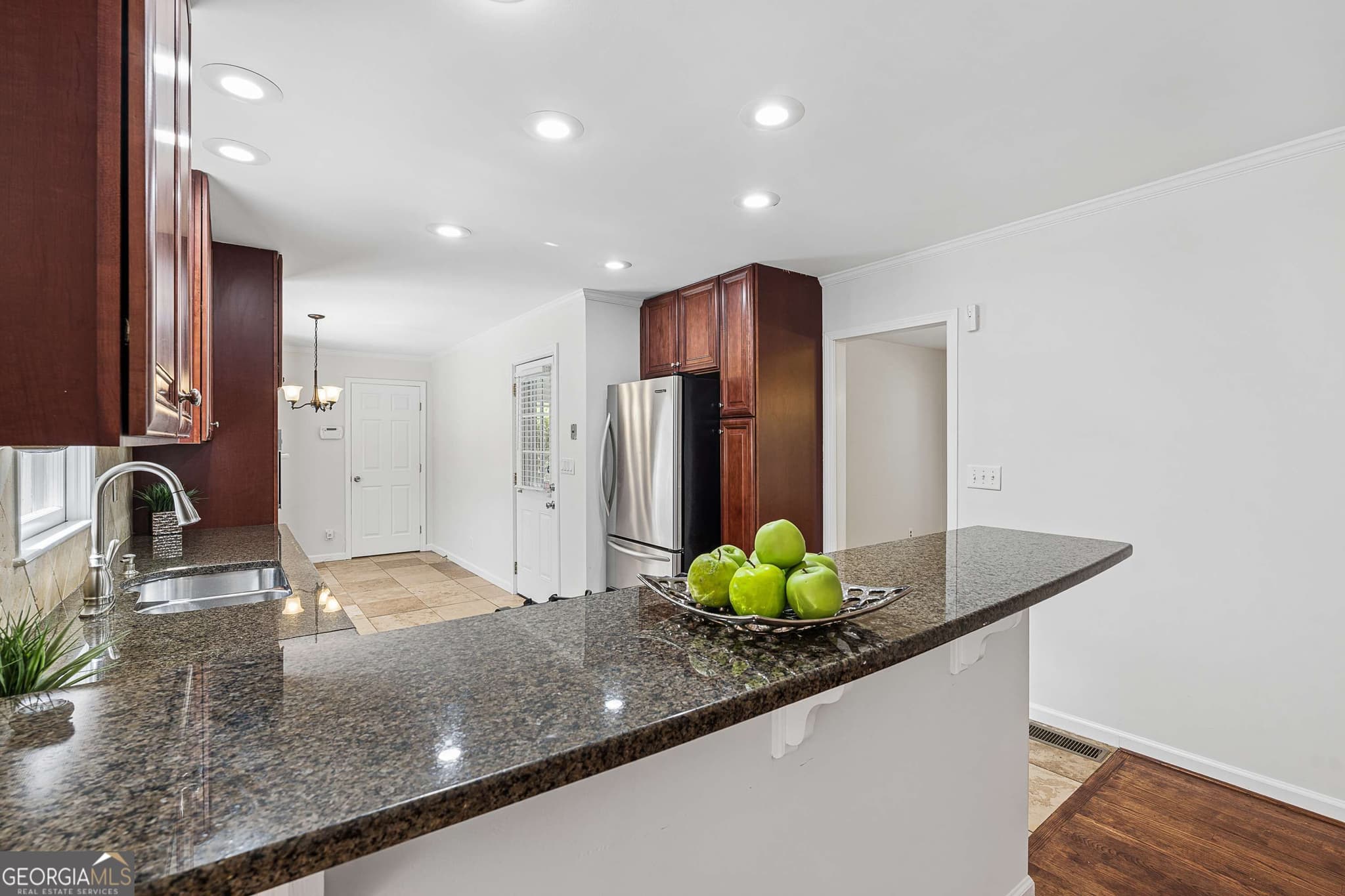 3 bedroom, 2 bathroom, 1,799 sq ft single family residence for sale at 6608 Ridge Moore Drive, Atlanta, GA 30360 — photo 10