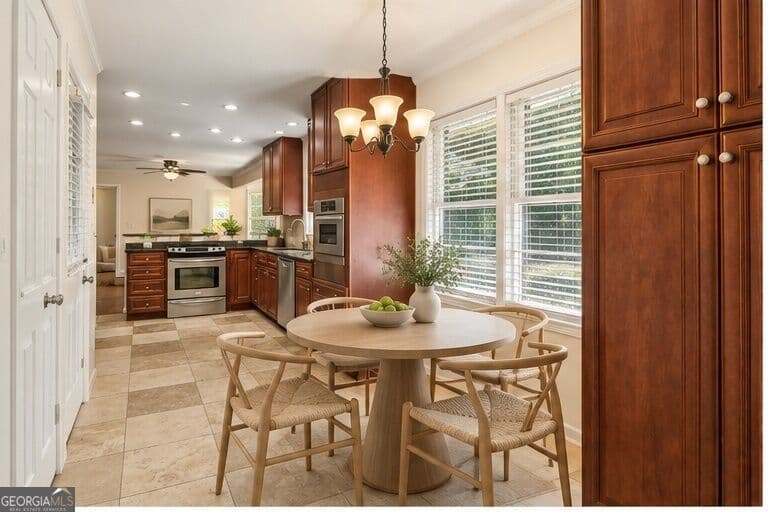3 bedroom, 2 bathroom, 1,799 sq ft single family residence for sale at 6608 Ridge Moore Drive, Atlanta, GA 30360 — photo 4