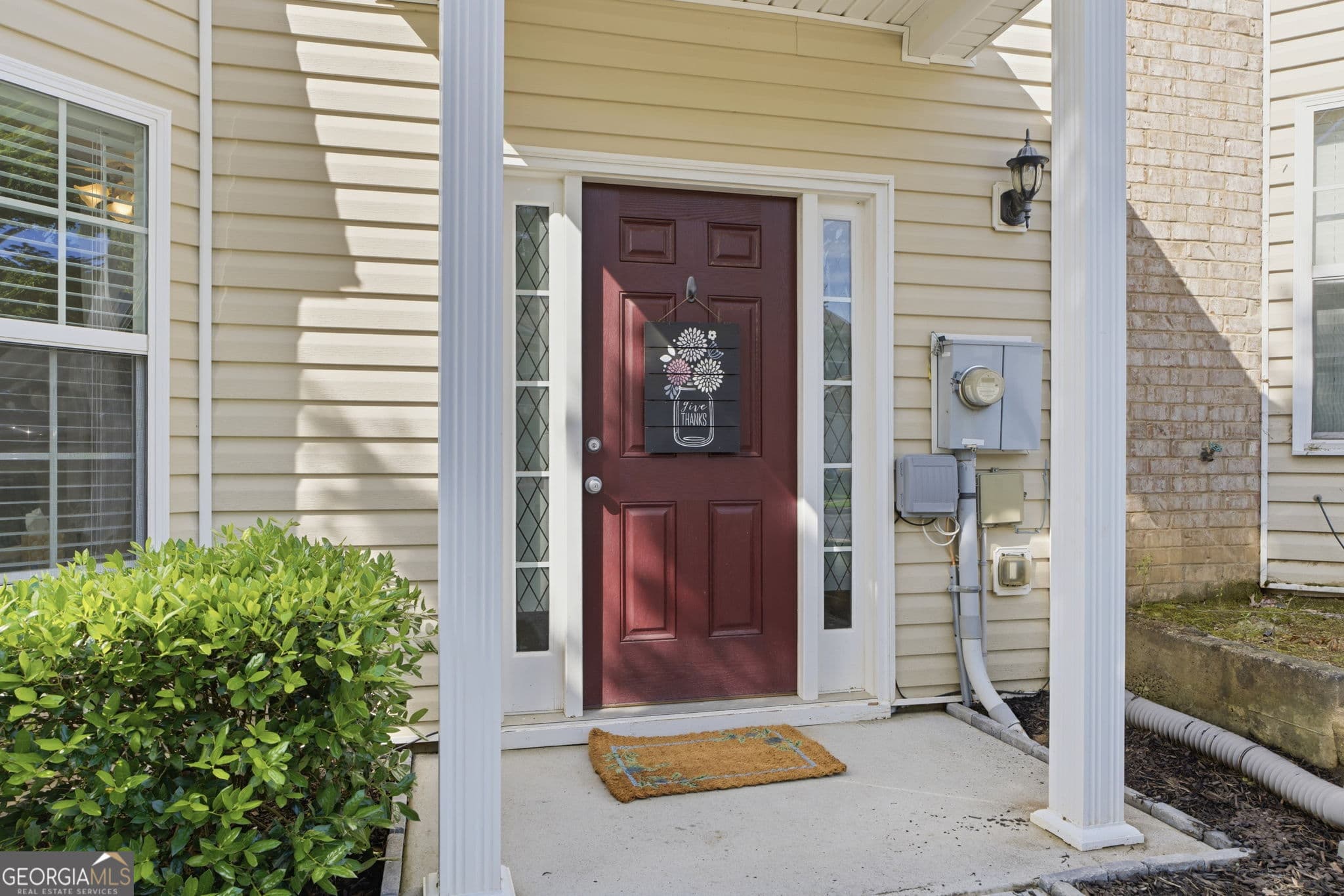 2 bedroom, 2.5 bathroom, 1,292 sq ft townhouse for sale at 5216 Birch Court, Oakwood, GA 30566 — photo 3