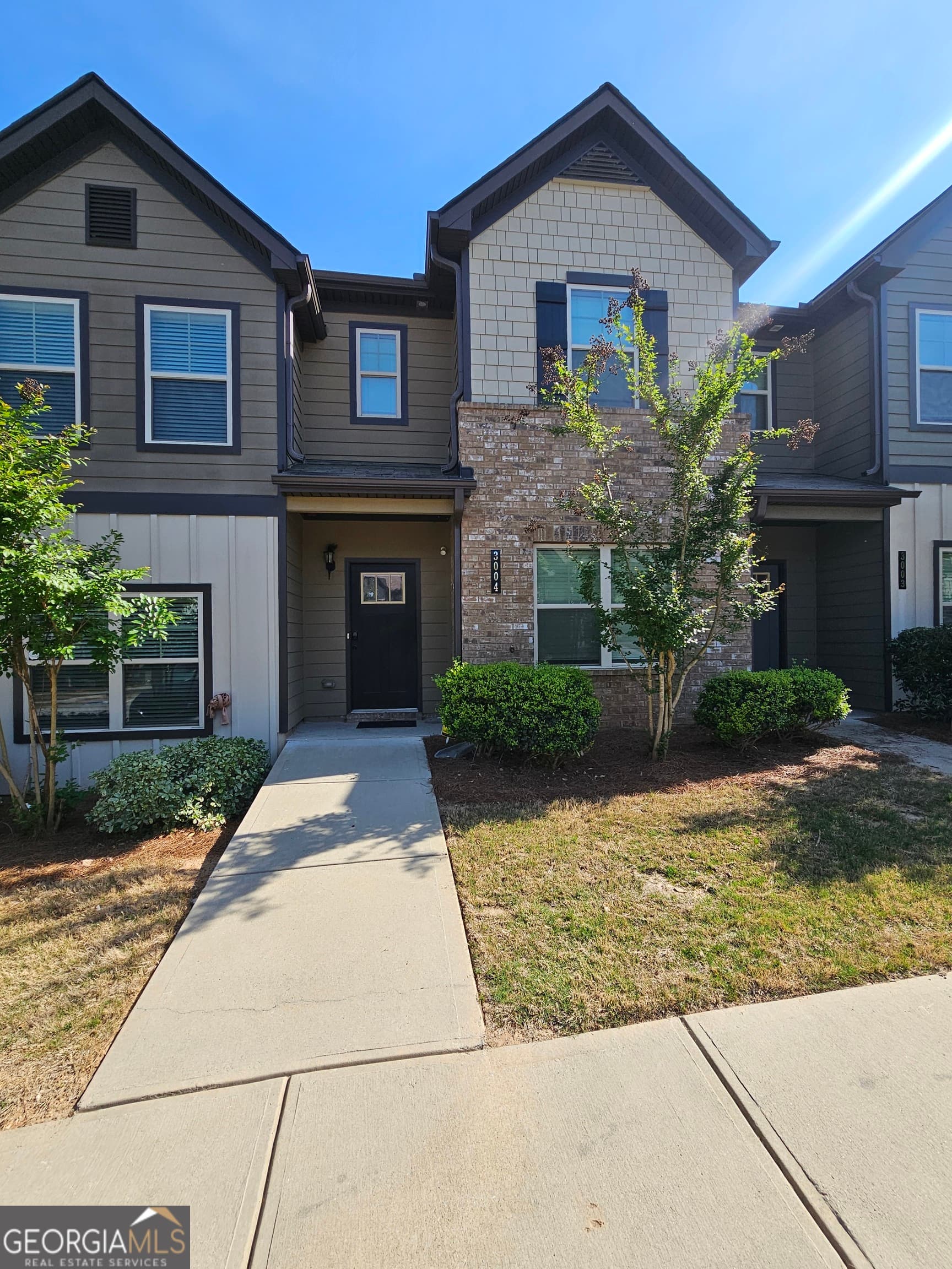 3 bedroom, 3 bathroom, 1,564 sq ft single family residence for rent at 3004 Bayrose Circle # 102B, East Point, GA 30344 for $2,250 a month — photo 1 of 1
