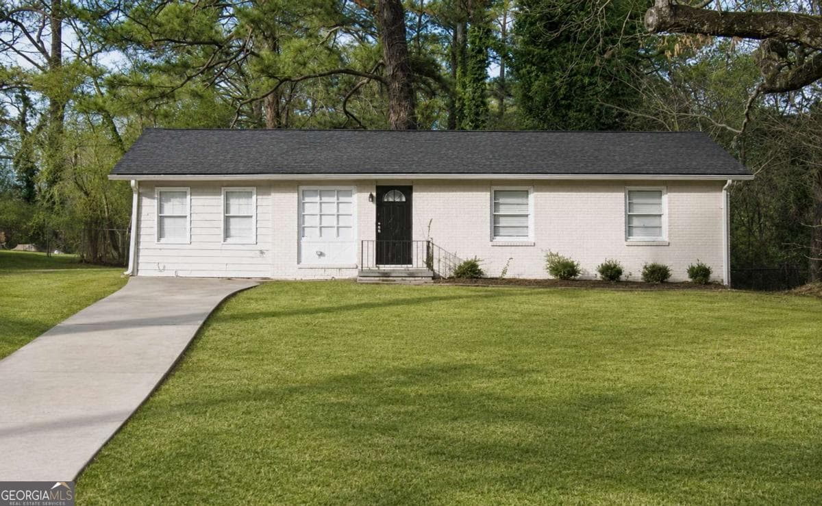 3 bedroom, 1 bathroom, 1,275 sq ft single family residence for sale at 4390 Mercer Road, Decatur, GA 30035 — photo 1 of 1