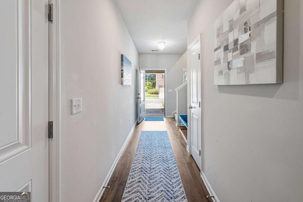 3 bedroom, 2.5 bathroom, 1,897 sq ft townhouse for sale at 211 Mahone Drive, Lilburn, GA 30047 — photo 5