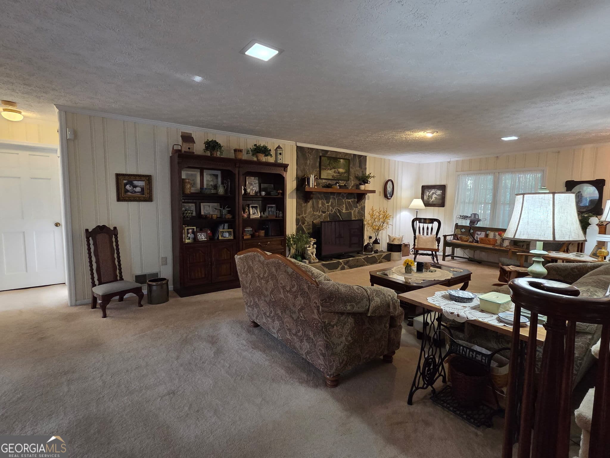 3 bedroom, 2.5 bathroom, 2,803 sq ft single family residence for sale at 8 Rover Road, Williamson, GA 30292 — photo 4