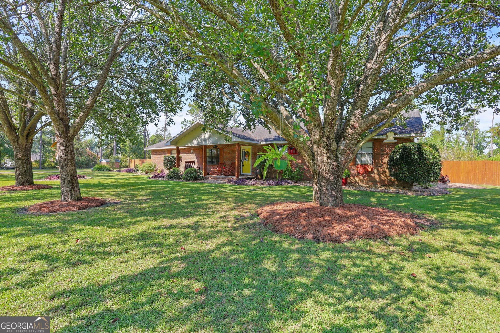 3 bedroom, 2 bathroom, 2,158 sq ft single family residence for sale at 142 Sunfish Road, Alma, GA 31510 — photo 2