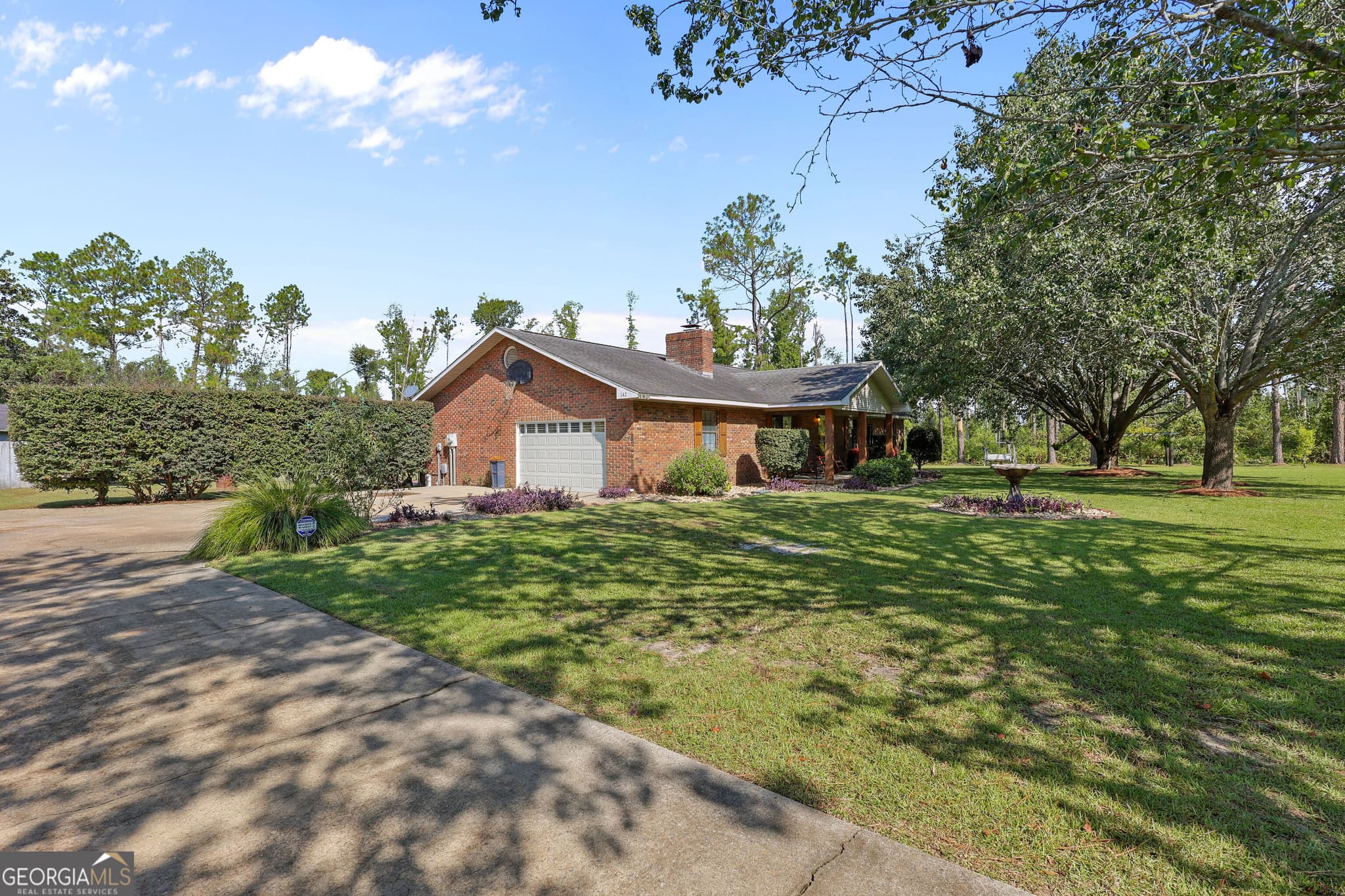 3 bedroom, 2 bathroom, 2,158 sq ft single family residence for sale at 142 Sunfish Road, Alma, GA 31510 — photo 4