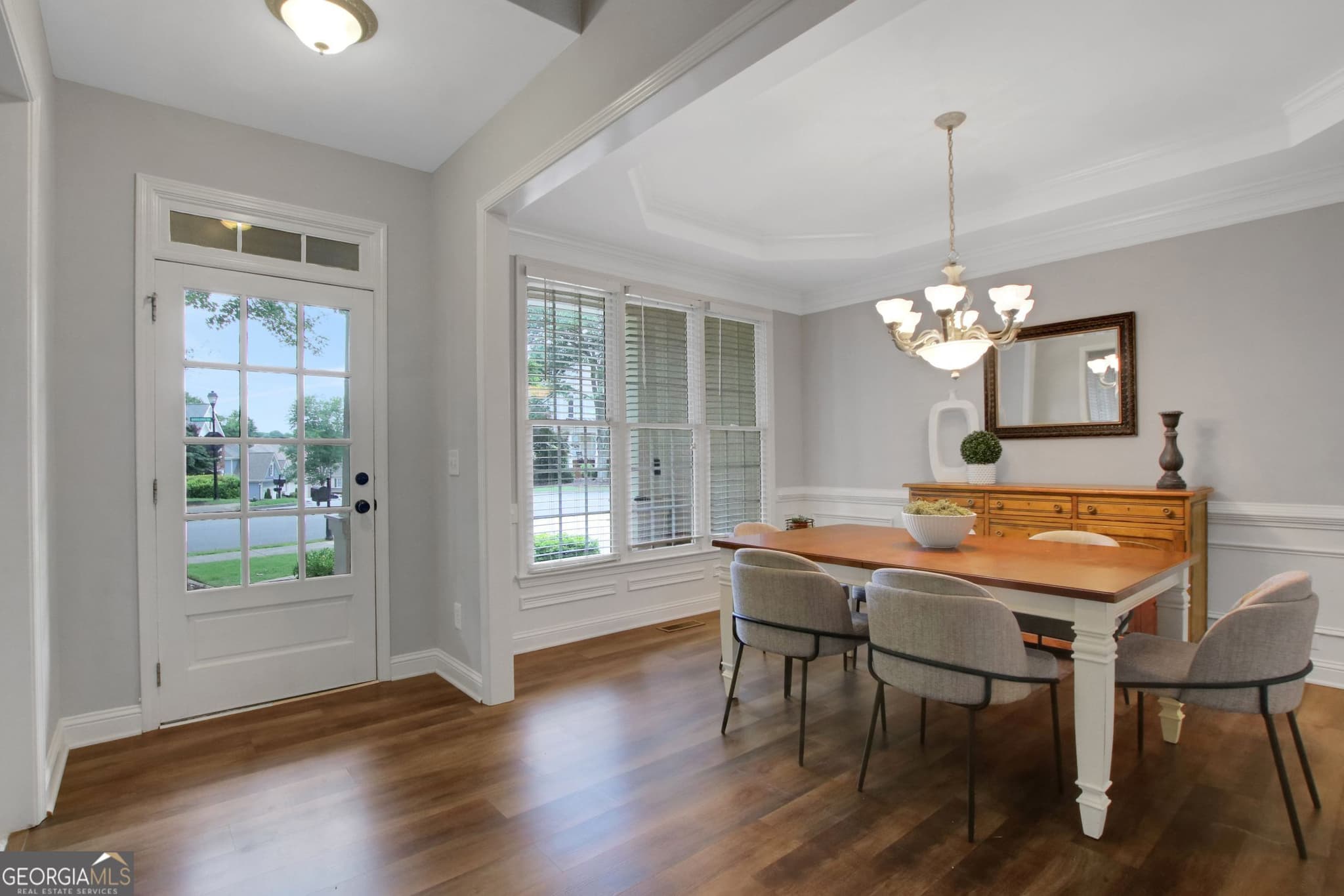 5 bedroom, 4.5 bathroom, 4,053 sq ft single family residence for sale at 5218 Davis Love Drive, Cumming, GA 30041 — photo 2