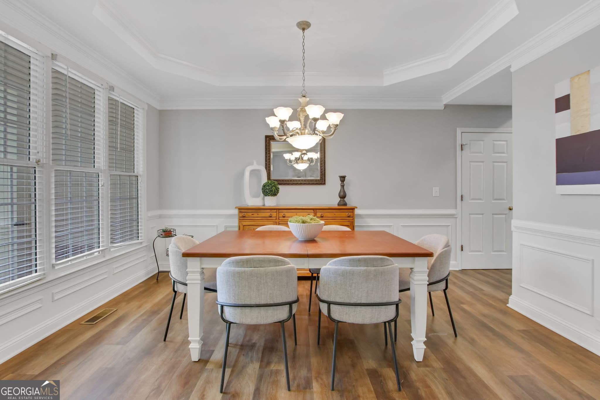 5 bedroom, 4.5 bathroom, 4,053 sq ft single family residence for sale at 5218 Davis Love Drive, Cumming, GA 30041 — photo 3