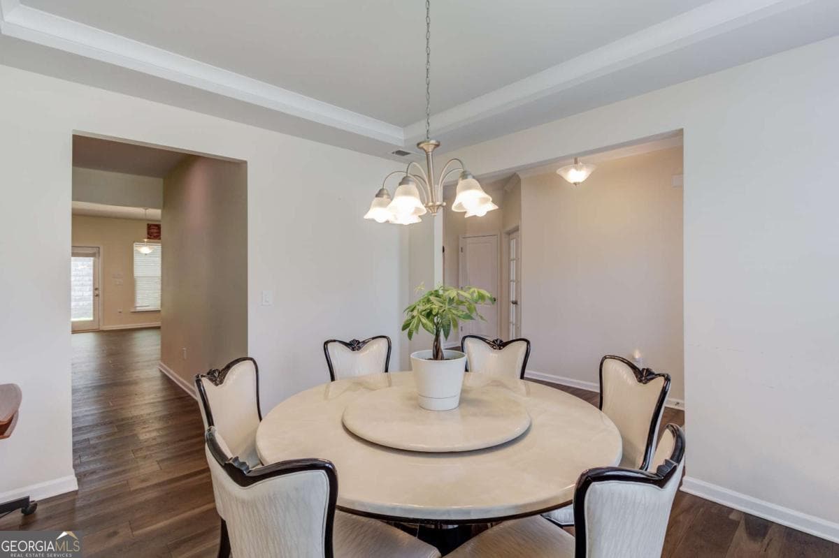 5 bedroom, 4.5 bathroom, 3,488 sq ft single family residence for sale at 4819 Sierra Creek Drive, Hoschton, GA 30548 — photo 7