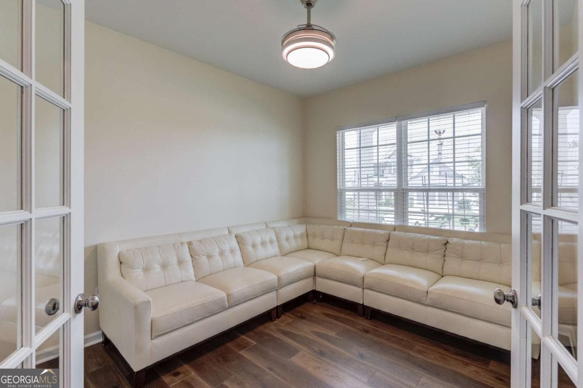 5 bedroom, 4.5 bathroom, 3,488 sq ft single family residence for sale at 4819 Sierra Creek Drive, Hoschton, GA 30548 — photo 8