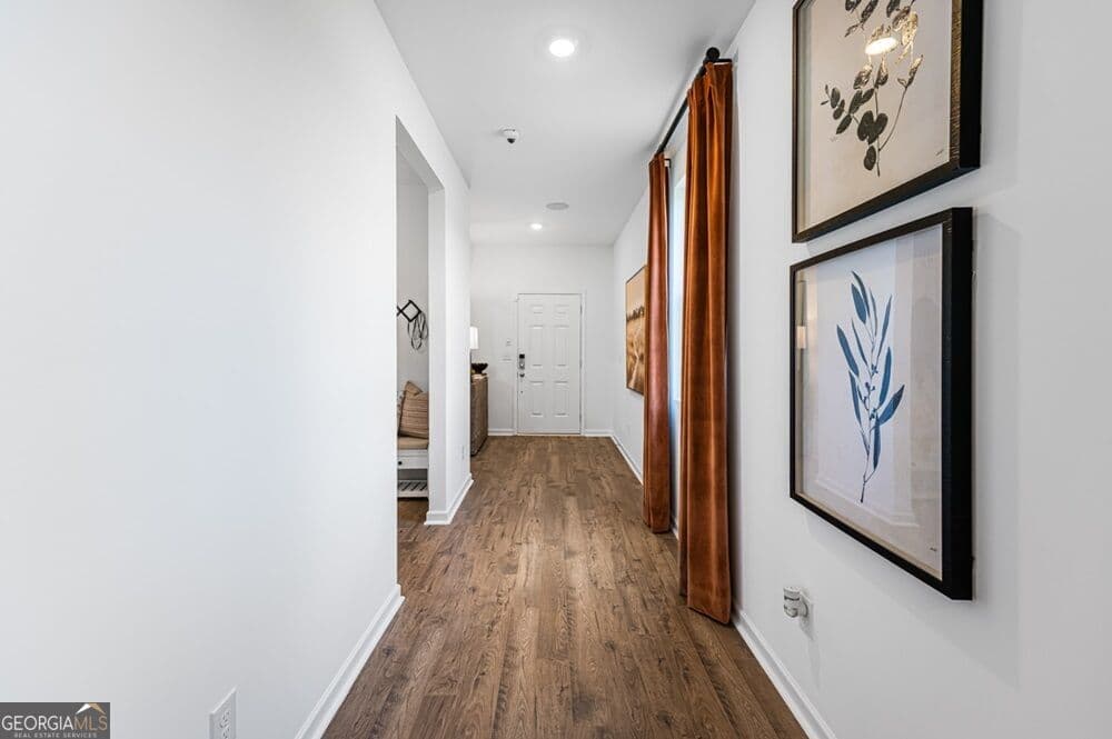 5 bedroom, 3 bathroom, 2,598 sq ft single family residence for sale at 2380 Dreycott Lane, Lawrenceville, GA 30043 — photo 6