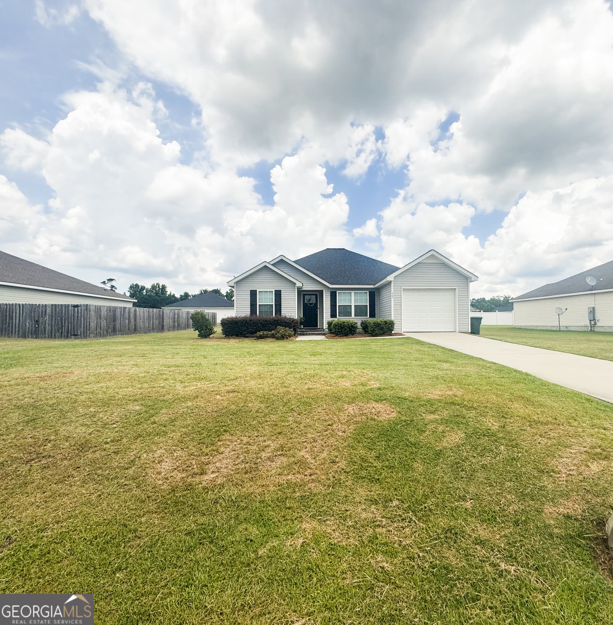 3 bedroom, 2 bathroom, 1,250 sq ft single family residence for sale at 6003 Virginia Pine Avenue, Statesboro, GA 30458 — photo 4