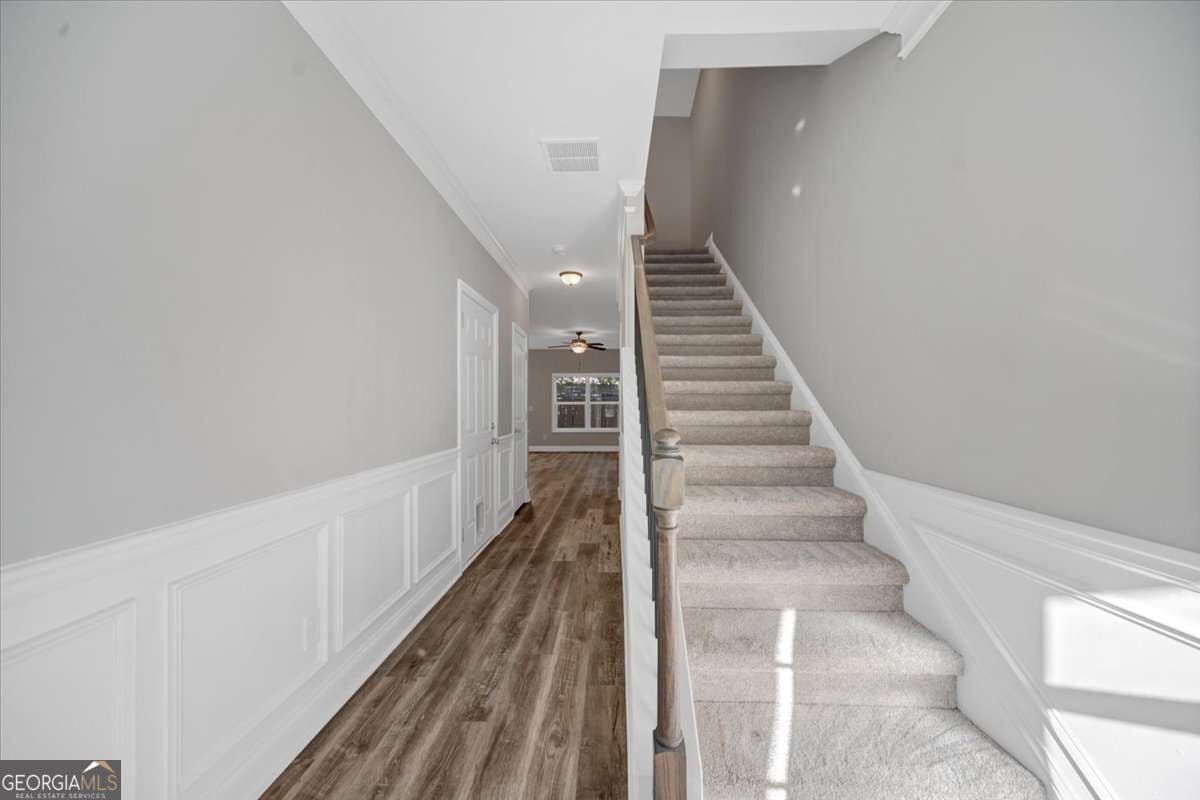 3 bedroom, 2.5 bathroom, 1,800 sq ft townhouse for sale at 49 Towne Club Drive, Jasper, GA 30143 — photo 2