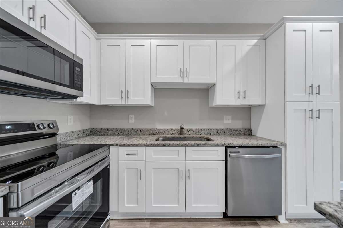 3 bedroom, 2.5 bathroom, 1,800 sq ft townhouse for sale at 49 Towne Club Drive, Jasper, GA 30143 — photo 7
