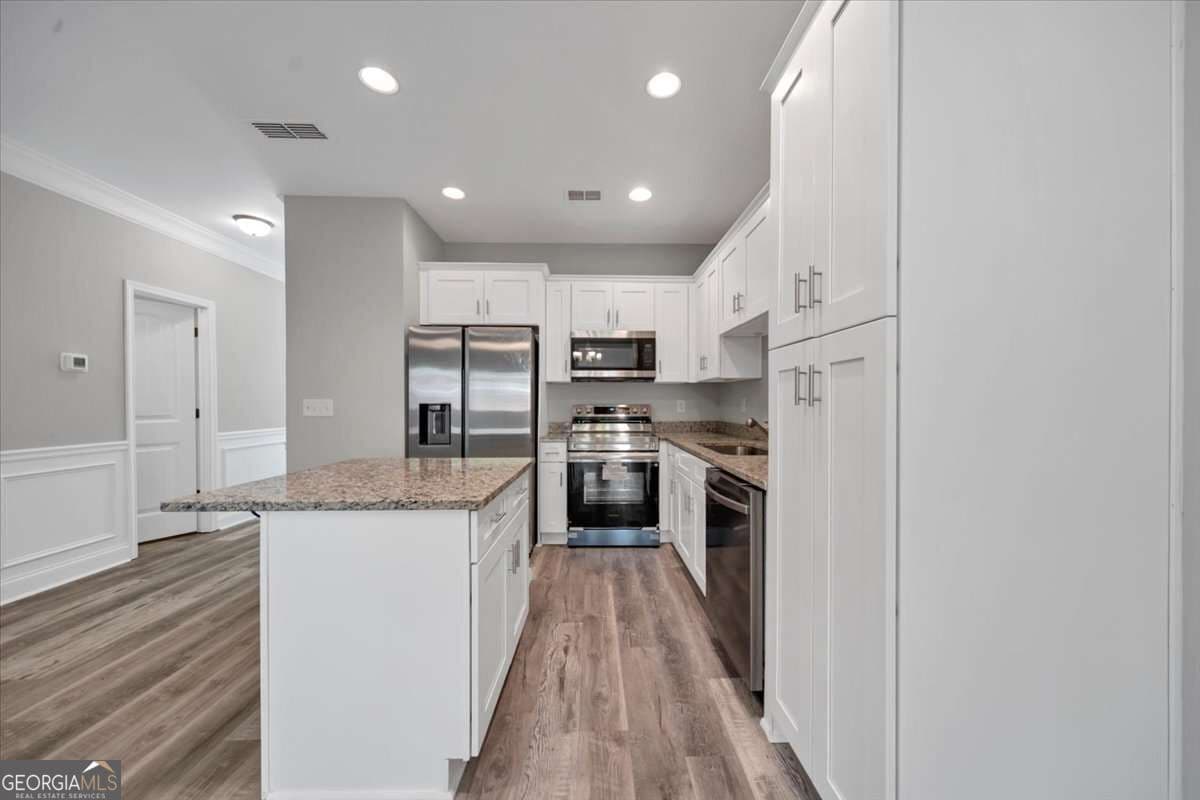 3 bedroom, 2.5 bathroom, 1,800 sq ft townhouse for sale at 49 Towne Club Drive, Jasper, GA 30143 — photo 5