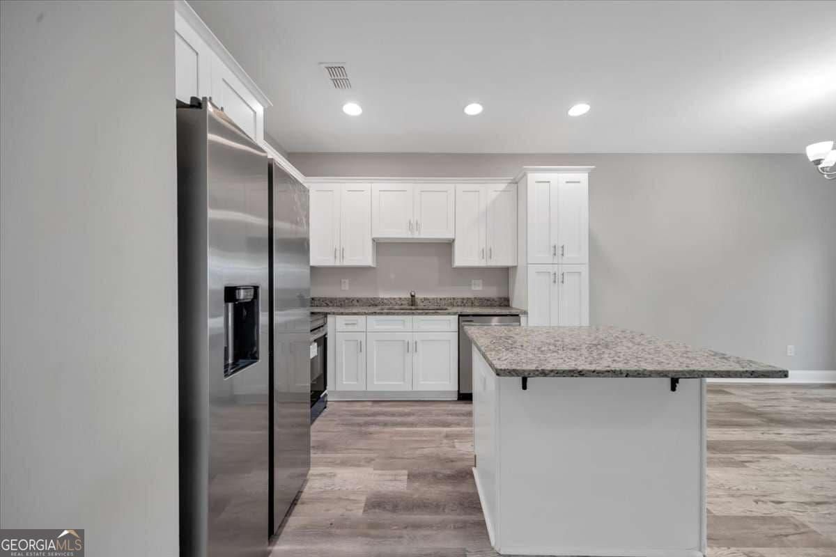 3 bedroom, 2.5 bathroom, 1,800 sq ft townhouse for sale at 49 Towne Club Drive, Jasper, GA 30143 — photo 4