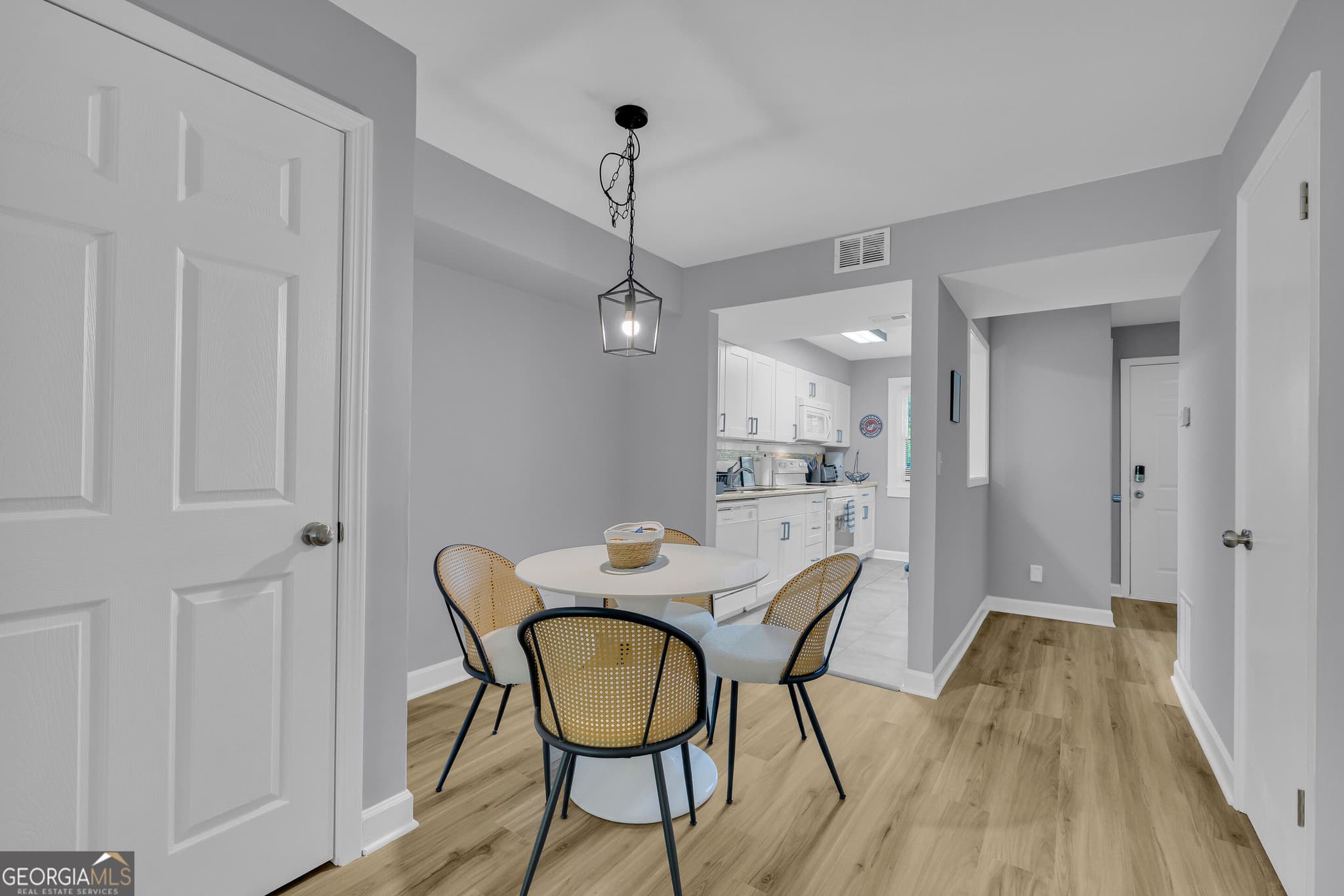 2 bedroom, 2.5 bathroom, 1,244 sq ft condominium for sale at 290 Appleby Drive 268, Athens, GA 30605 — photo 5