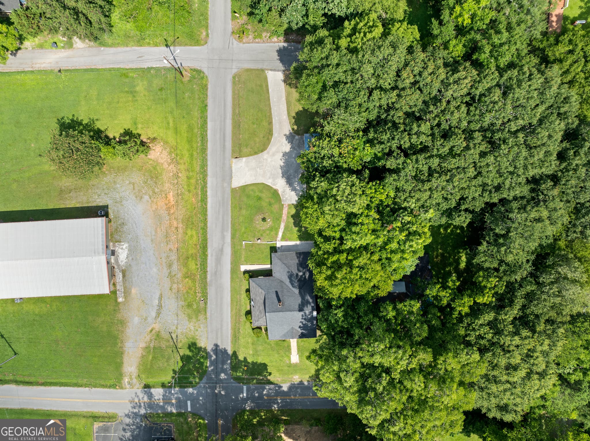 3 bedroom, 1.5 bathroom, 1,315 sq ft single family residence for sale at 310 Georgia Avenue, Summerville, GA 30747 — photo 7