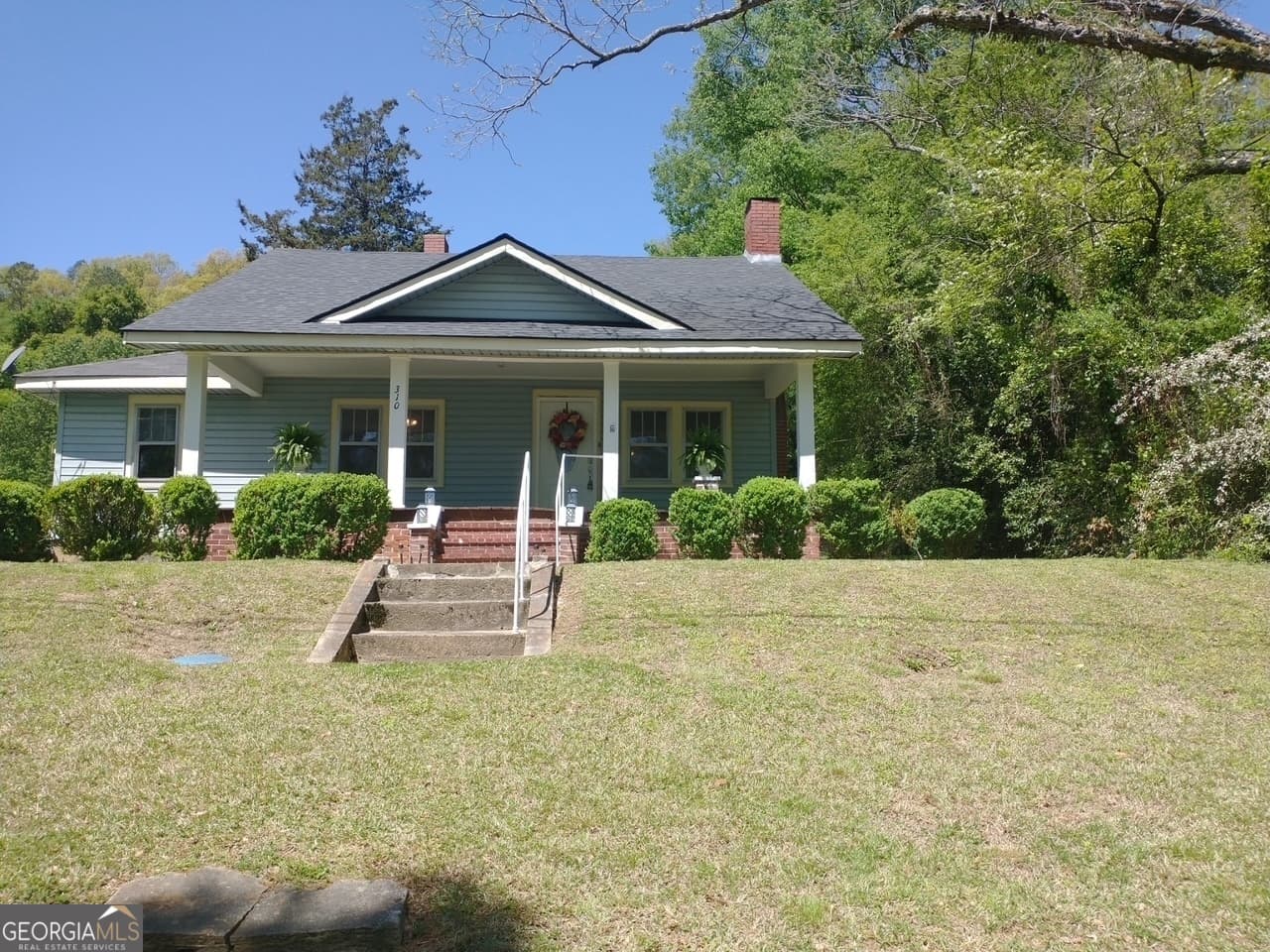 3 bedroom, 1.5 bathroom, 1,315 sq ft single family residence for sale at 310 Georgia Avenue, Summerville, GA 30747