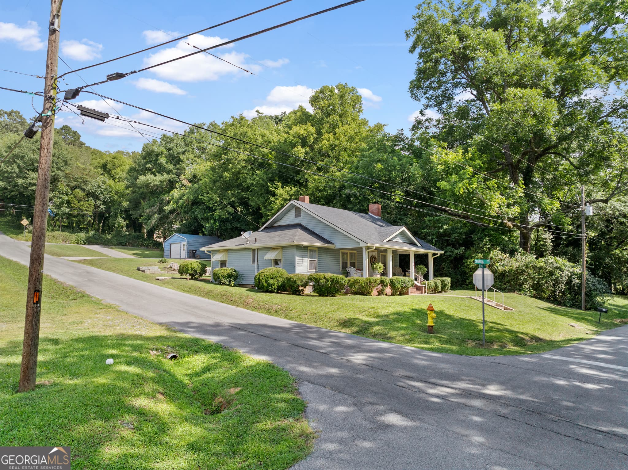 3 bedroom, 1.5 bathroom, 1,315 sq ft single family residence for sale at 310 Georgia Avenue, Summerville, GA 30747 — photo 5