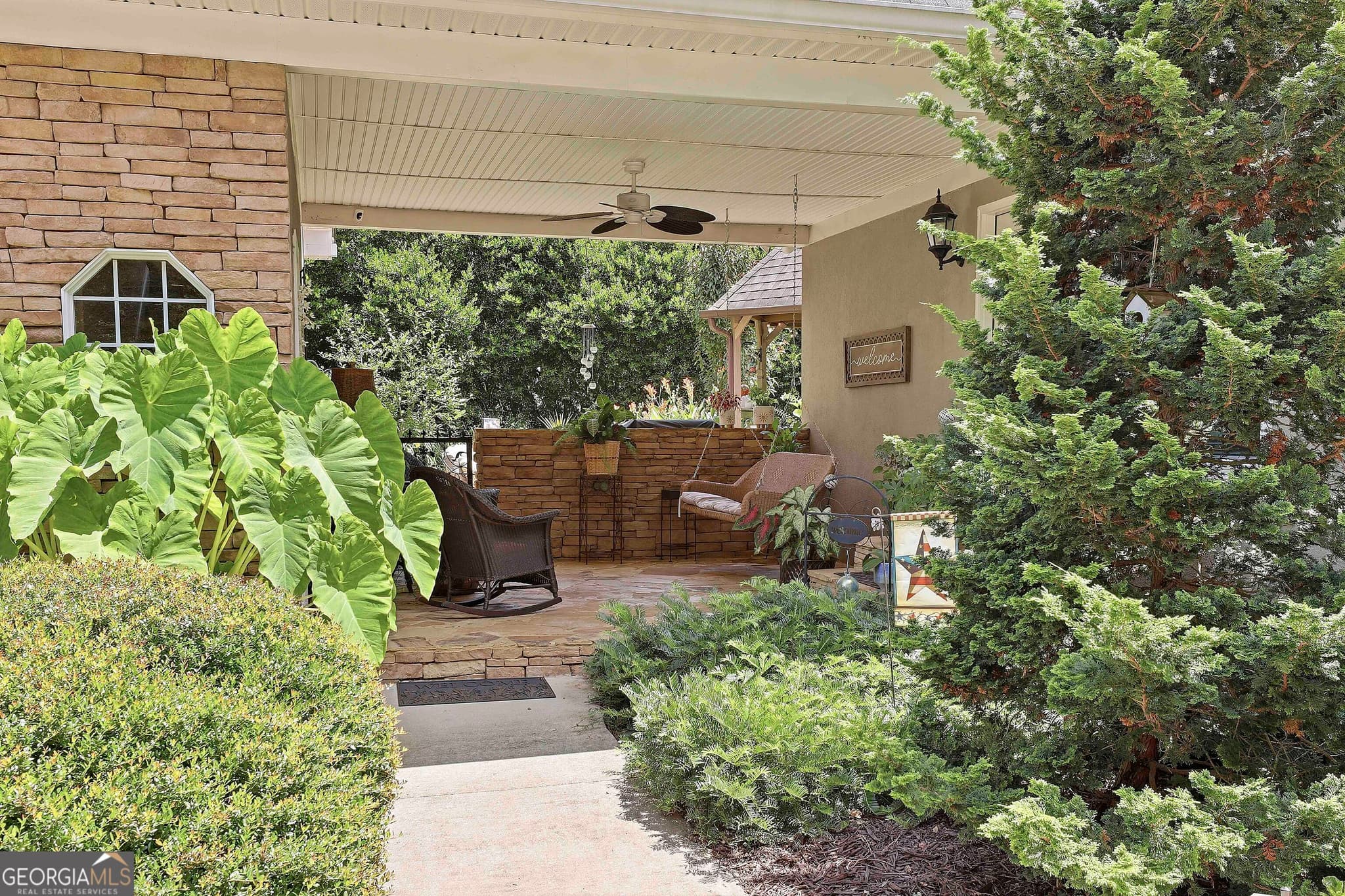 5 bedroom, 4.5 bathroom, 3,600 sq ft single family residence for sale at 20 Clubview Court, Newnan, GA 30265 — photo 8