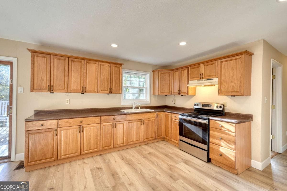 3 bedroom, 2 bathroom single family residence under contract at 110 Johnson Road, Hayesville, NC 28904 — photo 9