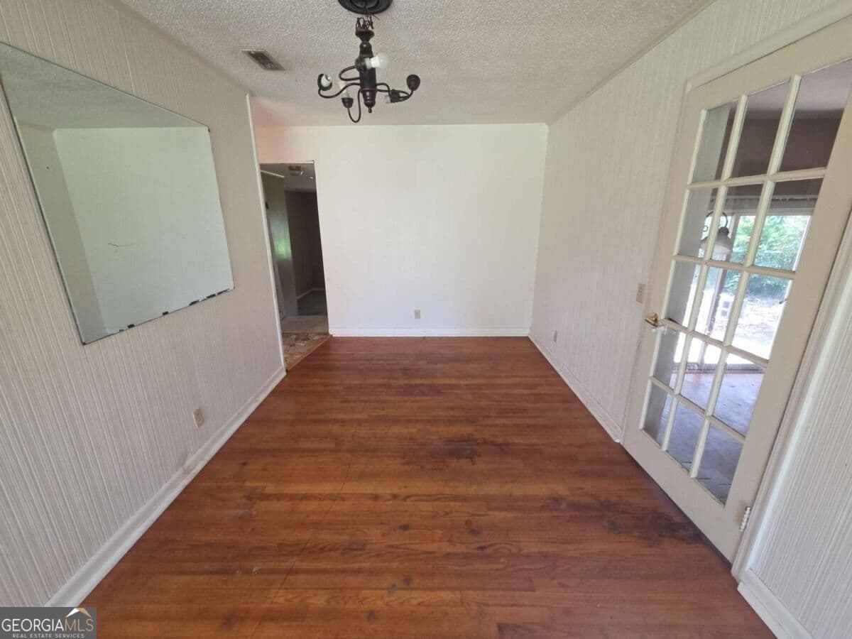 3 bedroom, 2 bathroom, 2,032 sq ft single family residence for sale at 5585 Railroad Avenue, Patterson, GA 31557 — photo 2