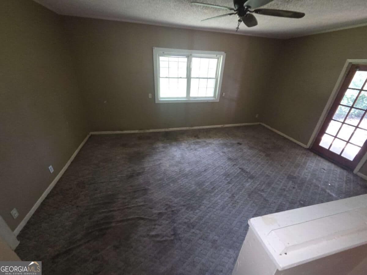 3 bedroom, 2 bathroom, 2,032 sq ft single family residence for sale at 5585 Railroad Avenue, Patterson, GA 31557 — photo 5