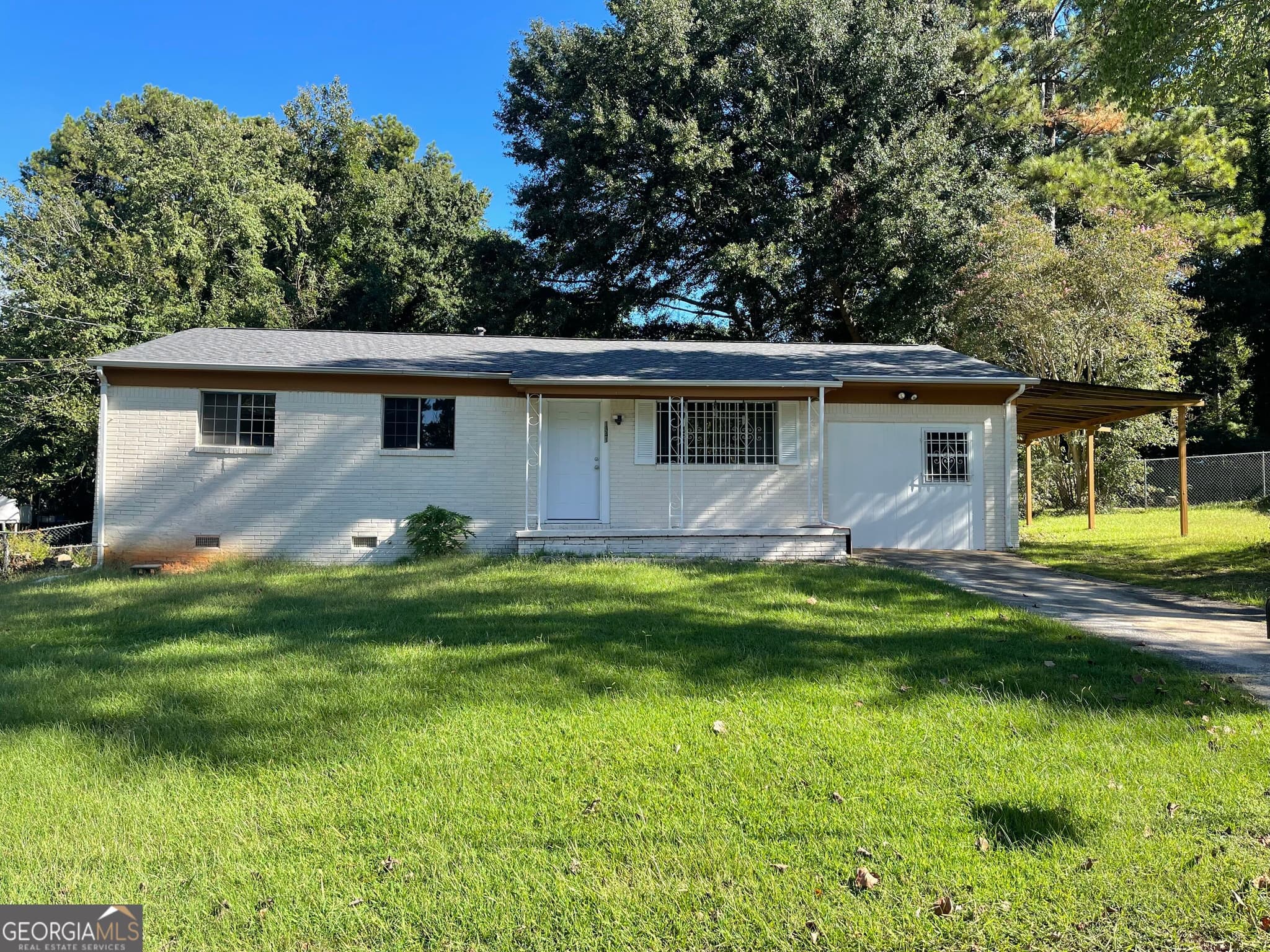 4 bedroom, 1.5 bathroom, 1,757 sq ft single family residence for rent at 1341 Willow Drive, Riverdale, GA 30296 for $1,800 a month — photo 1 of 10