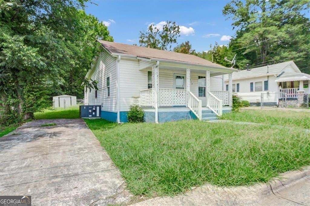 3 bedroom, 1 bathroom, 976 sq ft single family residence for sale at 212 SW Nixon Avenue, Rome, GA 30161 — photo 4