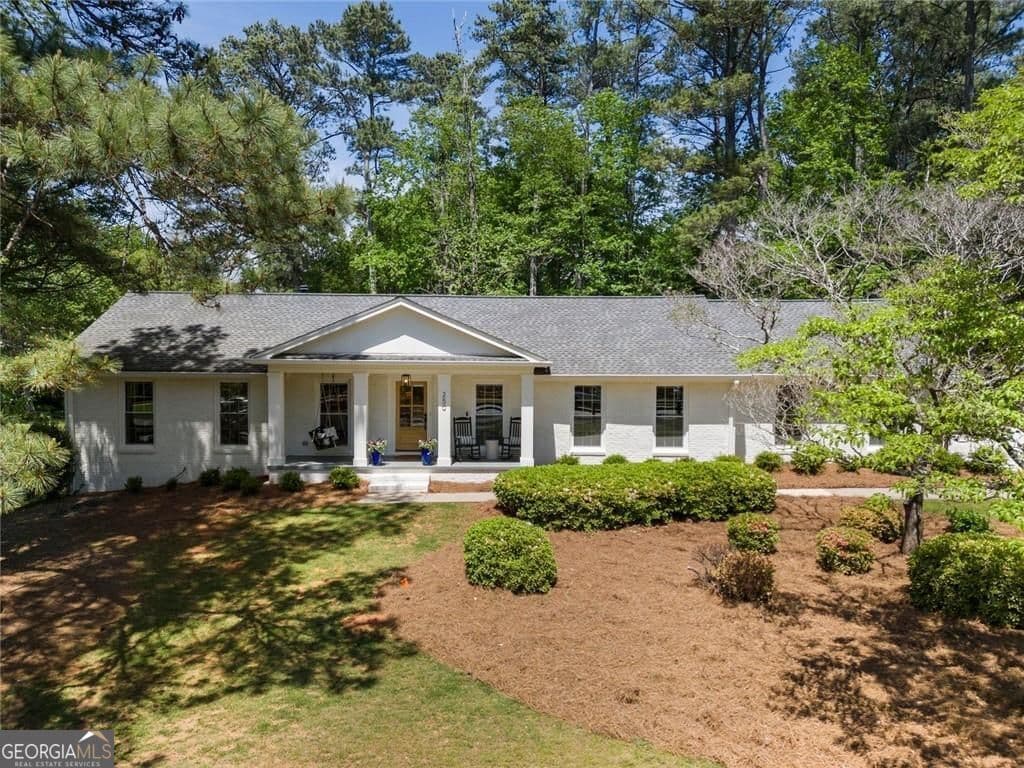 4 bedroom, 3 bathroom, 2,928 sq ft single family residence sold at 250 Hembree Road, Roswell, GA 30075