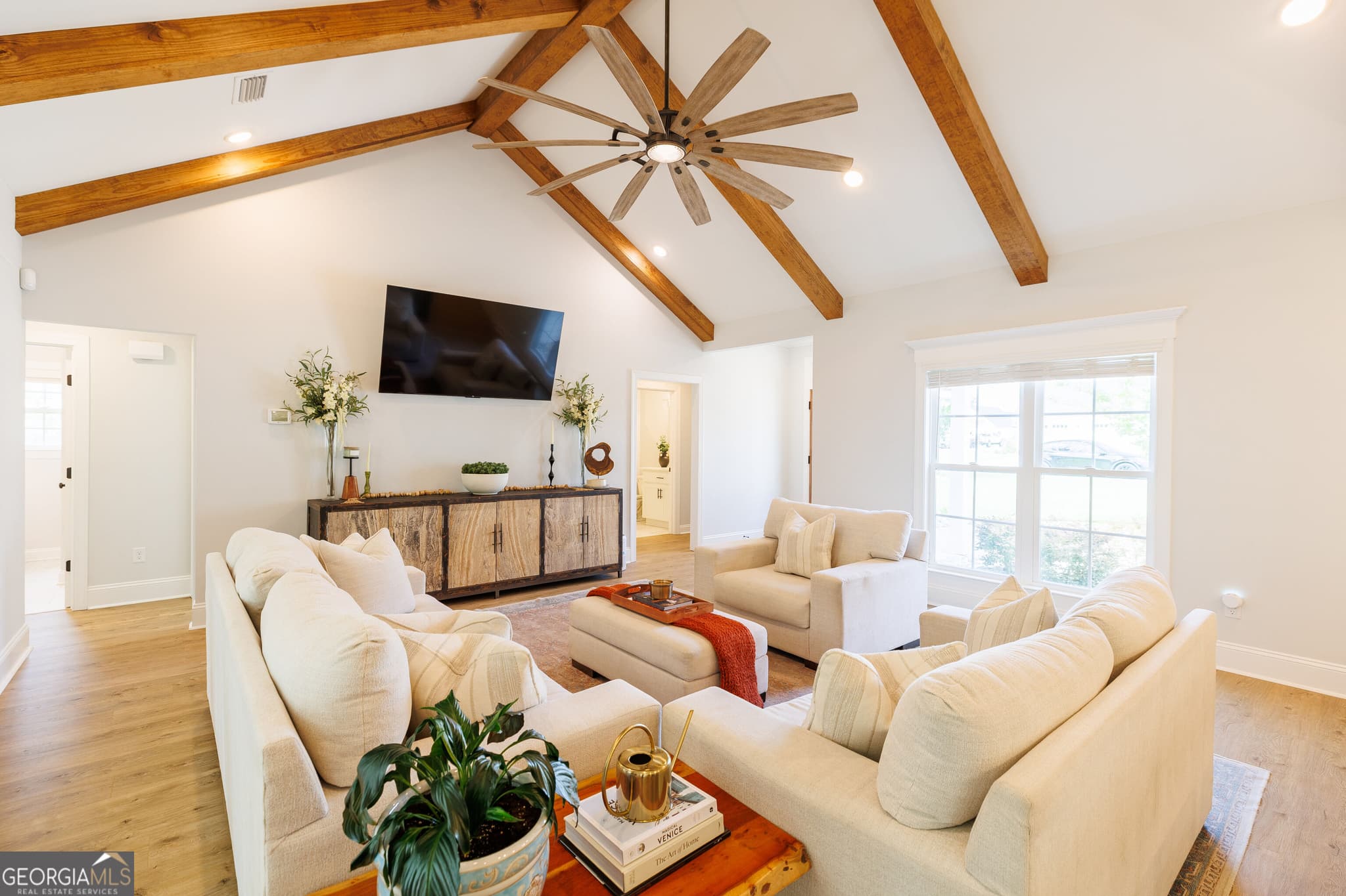 4 bedroom, 3 bathroom, 2,175 sq ft single family residence for sale at 213 Orvis Lane, Hahira, GA 31632 — photo 7