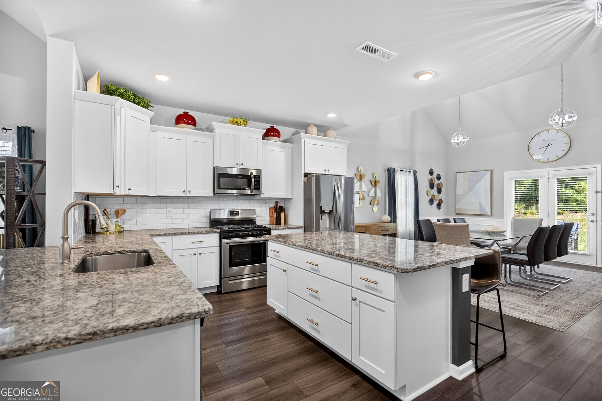 4 bedroom, 2.5 bathroom, 2,703 sq ft single family residence for sale at 170 South Ridge, Senoia, GA 30276 — photo 2