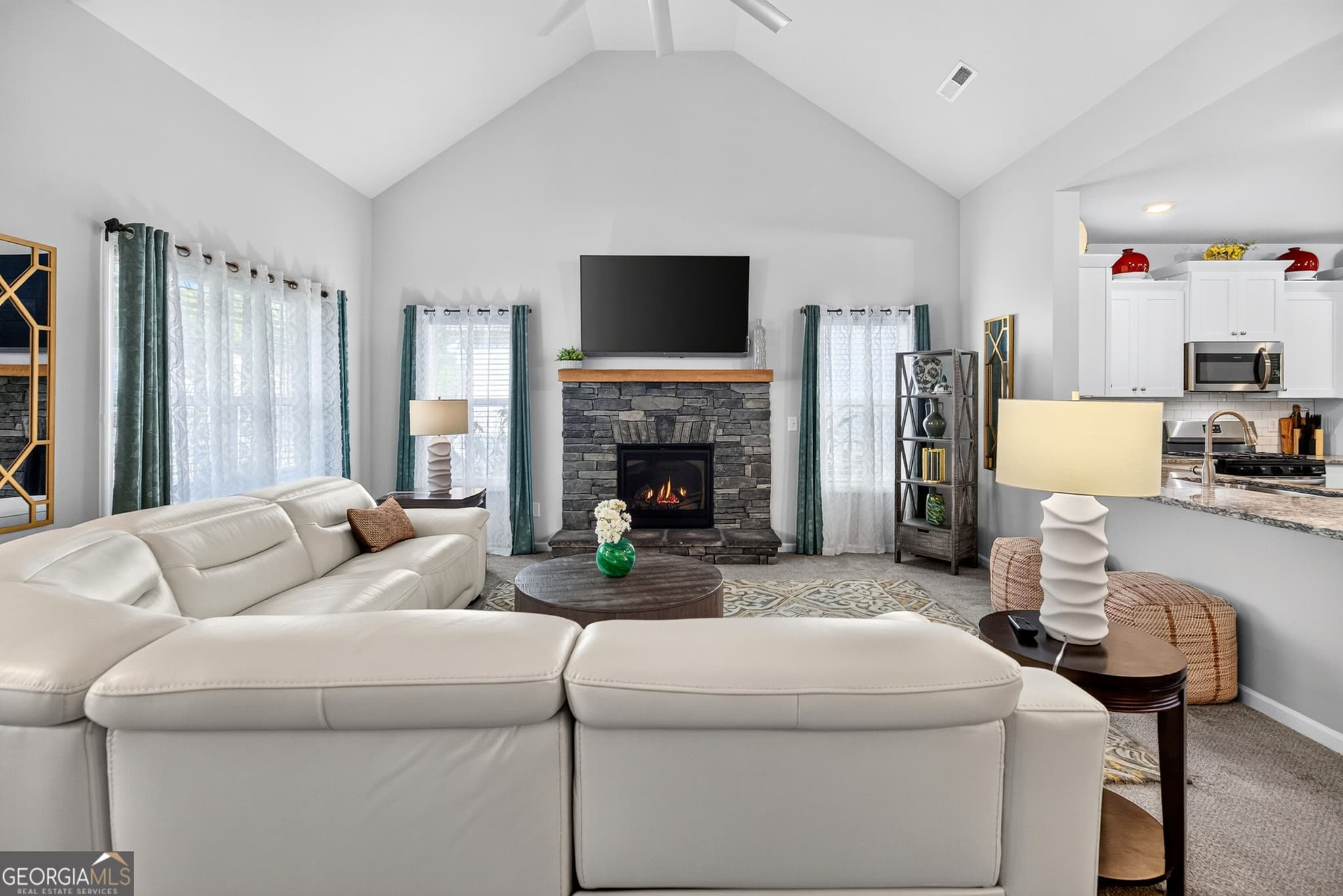 4 bedroom, 2.5 bathroom, 2,703 sq ft single family residence for sale at 170 South Ridge, Senoia, GA 30276 — photo 3
