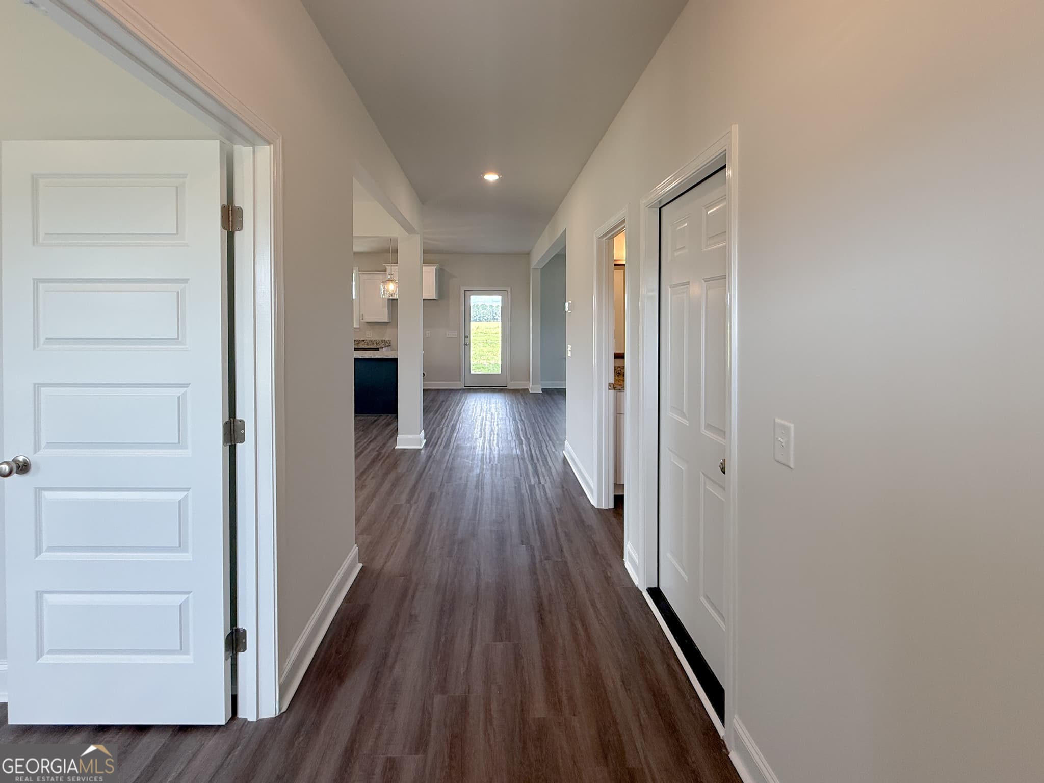 4 bedroom, 2.5 bathroom, 2,371 sq ft single family residence for sale at 309 Barney Run, Statesboro, GA 30458 — photo 3