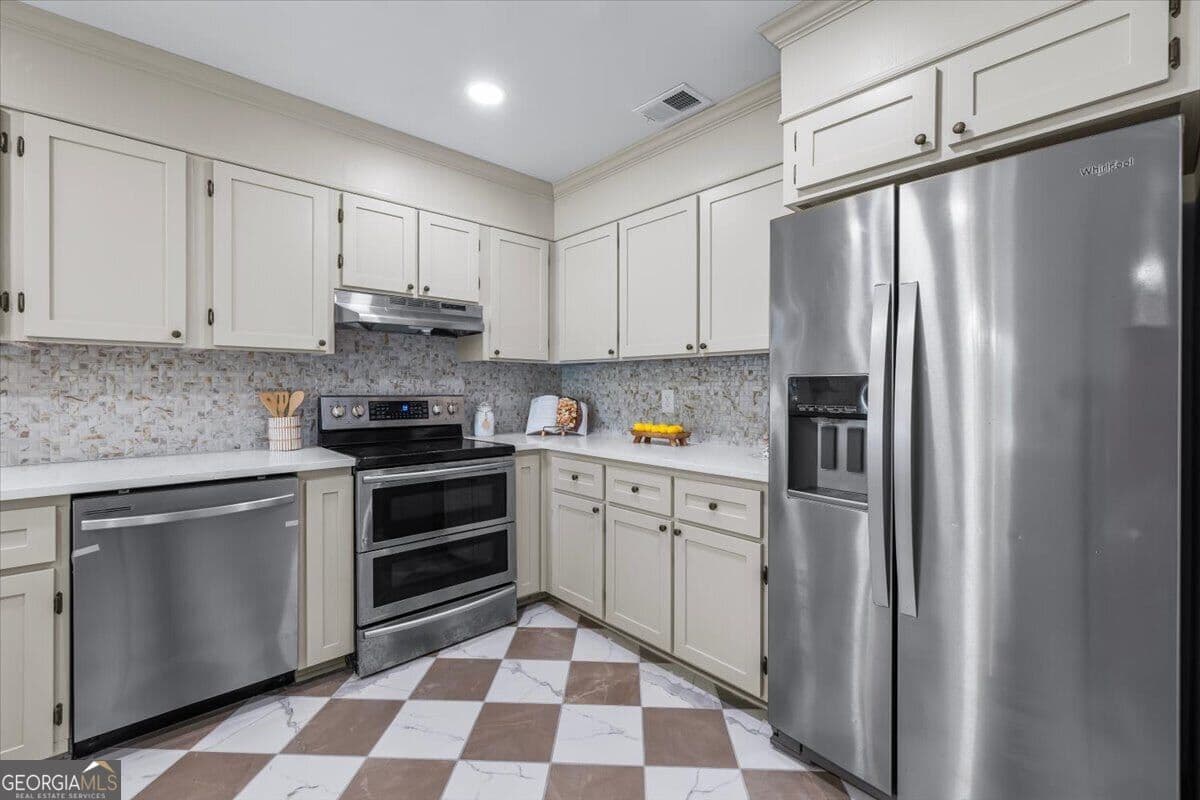 3 bedroom, 2 bathroom, 1,941 sq ft single family residence for sale at 508 Zetterower Road, Statesboro, GA 30458 — photo 10