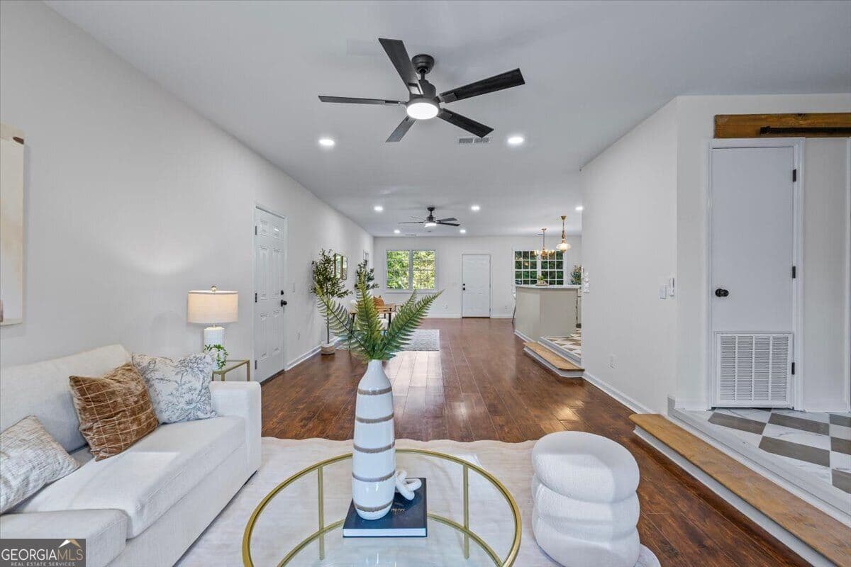 3 bedroom, 2 bathroom, 1,941 sq ft single family residence for sale at 508 Zetterower Road, Statesboro, GA 30458 — photo 8